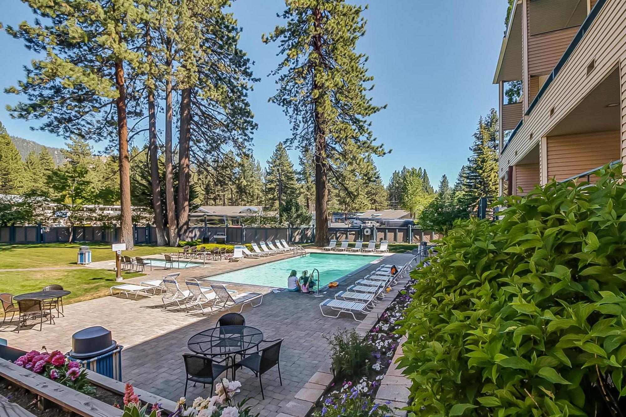 Lakeland Village Саут Лейк Тахо Стая снимка